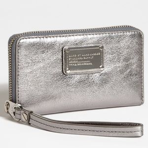 Marc Jacobs wristlet silver